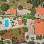 - Sibenik-dubrava 度假居 *