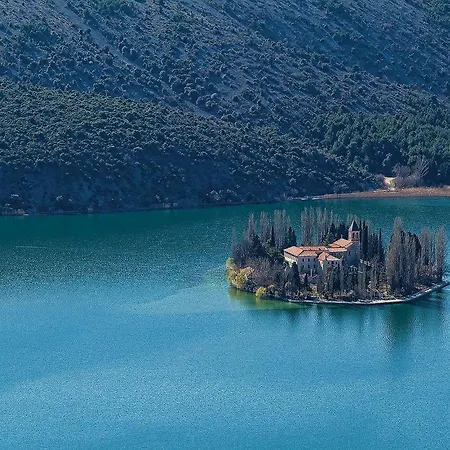 Holiday Home - Sibenik-Dubrava Apartament Dubrava (Sibenik-Knin)