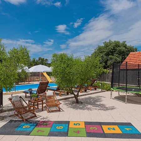 Three-bedroom With An Outdoor Swimming Pool 09 * Dubrava (Sibenik-Knin)
