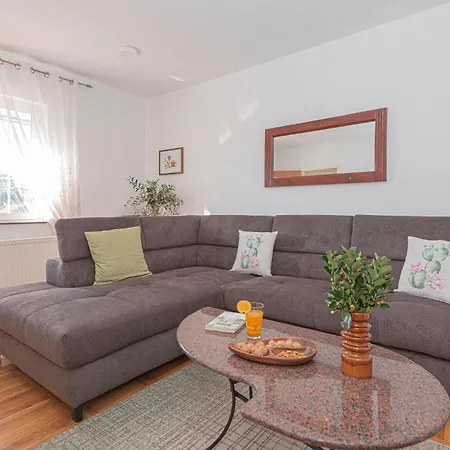 Holiday Home - Sibenik-Dubrava Apartament *