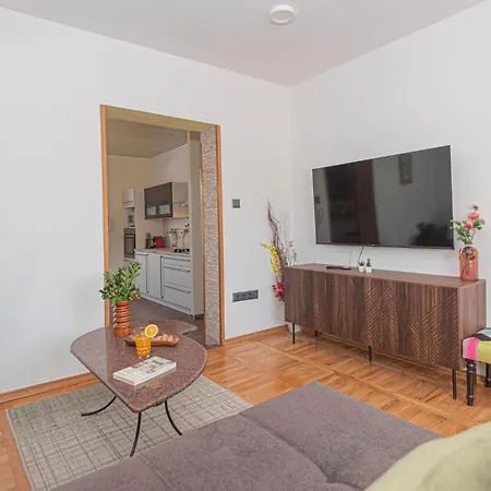 Apartament Holiday Home - Sibenik-Dubrava *