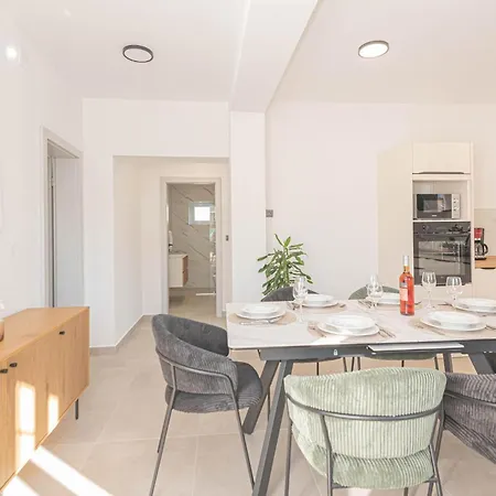 Holiday Home - Sibenik-Dubrava * Dubrava (Sibenik-Knin)