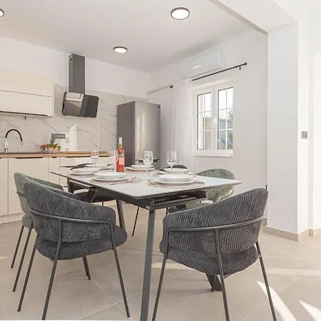 Holiday Home - Sibenik-Dubrava Apartament *