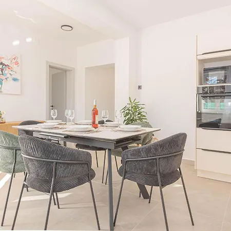 Holiday Home - Sibenik-Dubrava Apartament Dubrava (Sibenik-Knin)