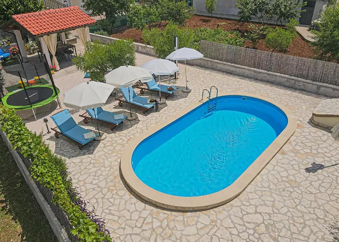 Holiday Home - Sibenik-Dubrava Vakantiehuis *