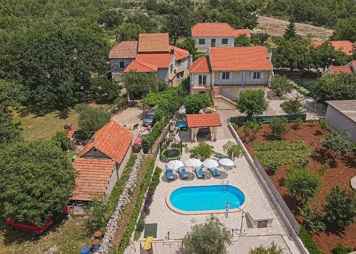 - Sibenik-dubrava Tatil Evi