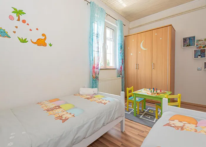 Vakantiehuis Holiday Home - Sibenik-Dubrava *